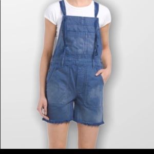 Free People short overalls sz S